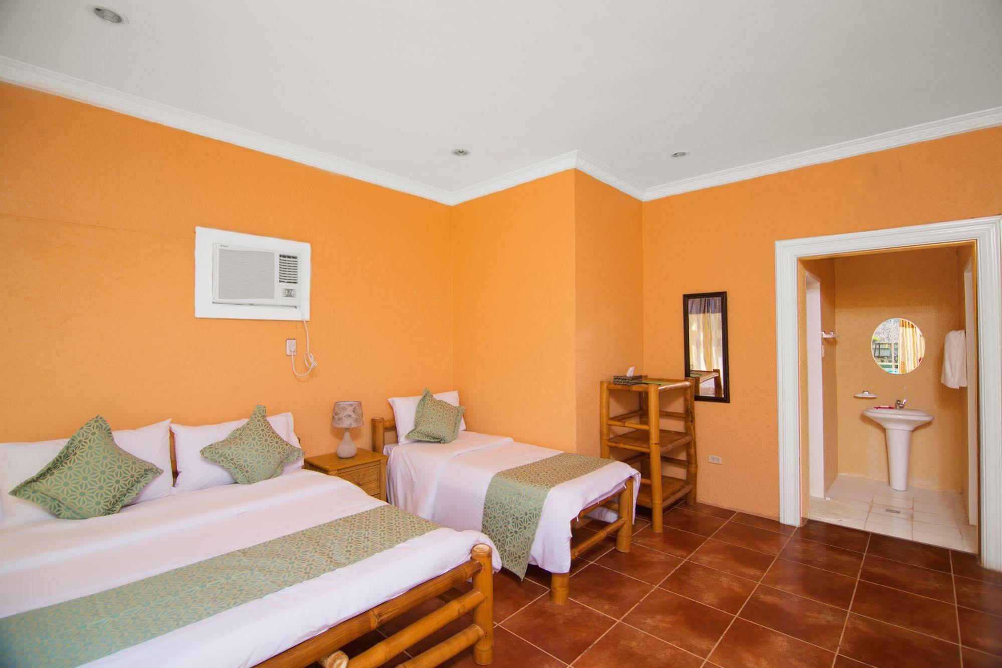 Bed and Breakfast Acqua Dive Zamboanguita  Екстер'єр фото